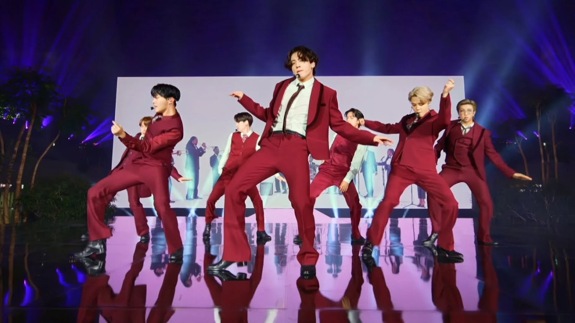 BTS MOVIE WEEKS: ‘BTS 2016 HYYH On Stage