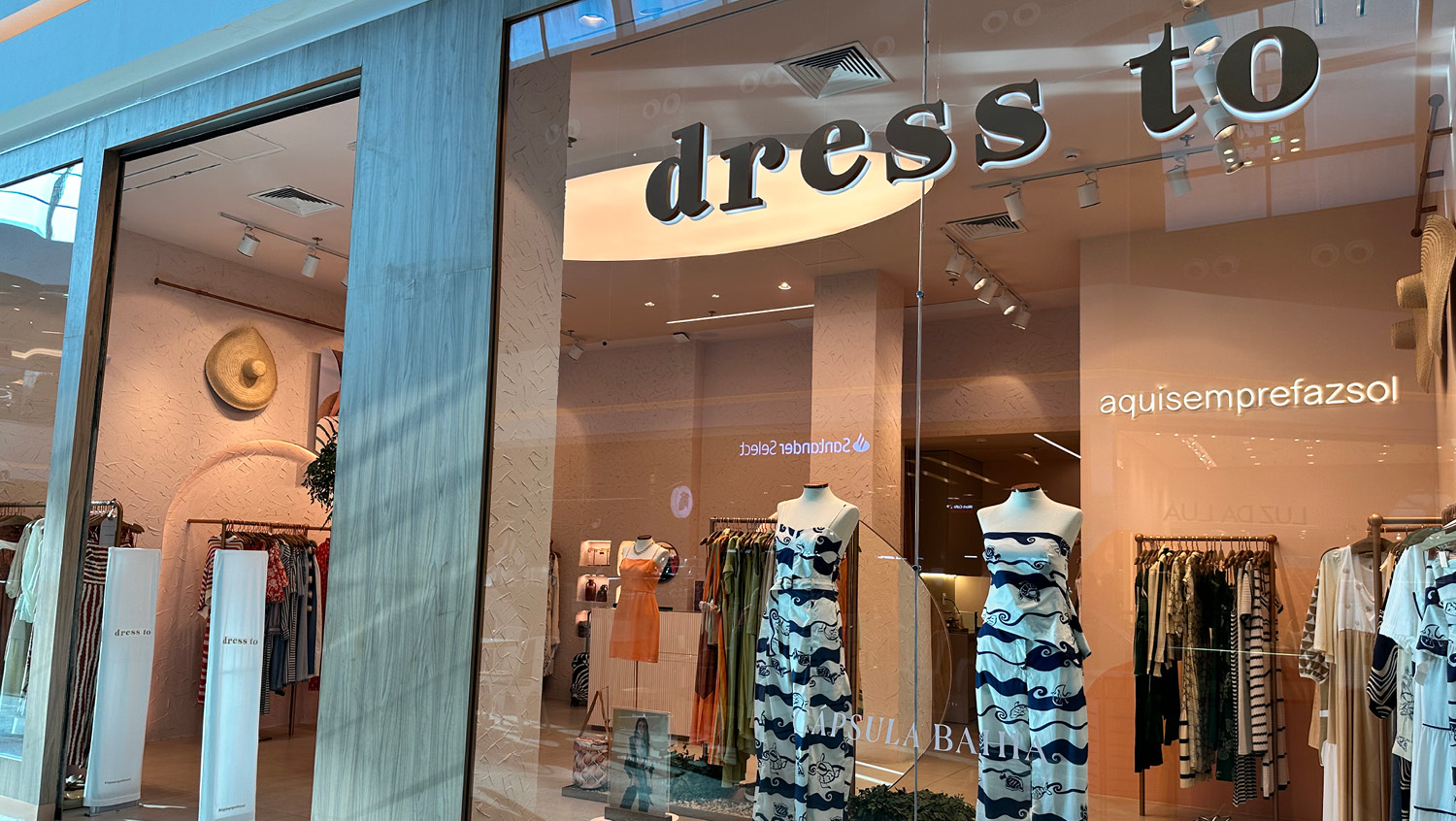 DRESS TO